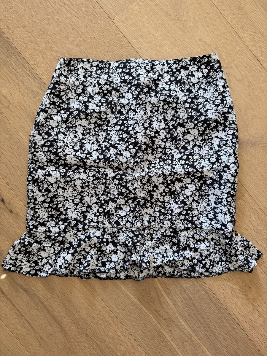 Gonne: Skirt Camaïeu Ruffle 36/XS – Usato da Wetzikon ZH venduto da dor_rmq2