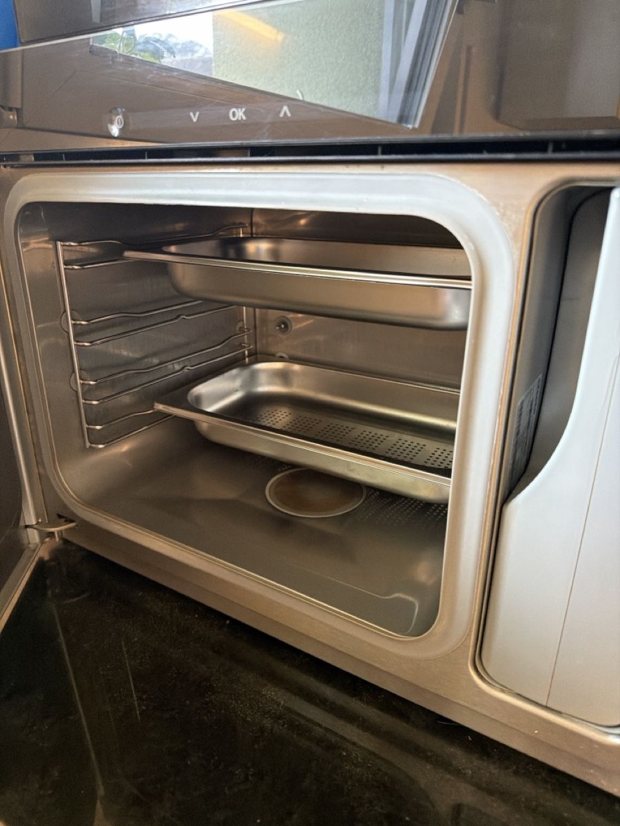Miele Elettrodomestici da cucina: Profisteamer von miele – Usato da Davos Platz venduto da anr_y7w2 1