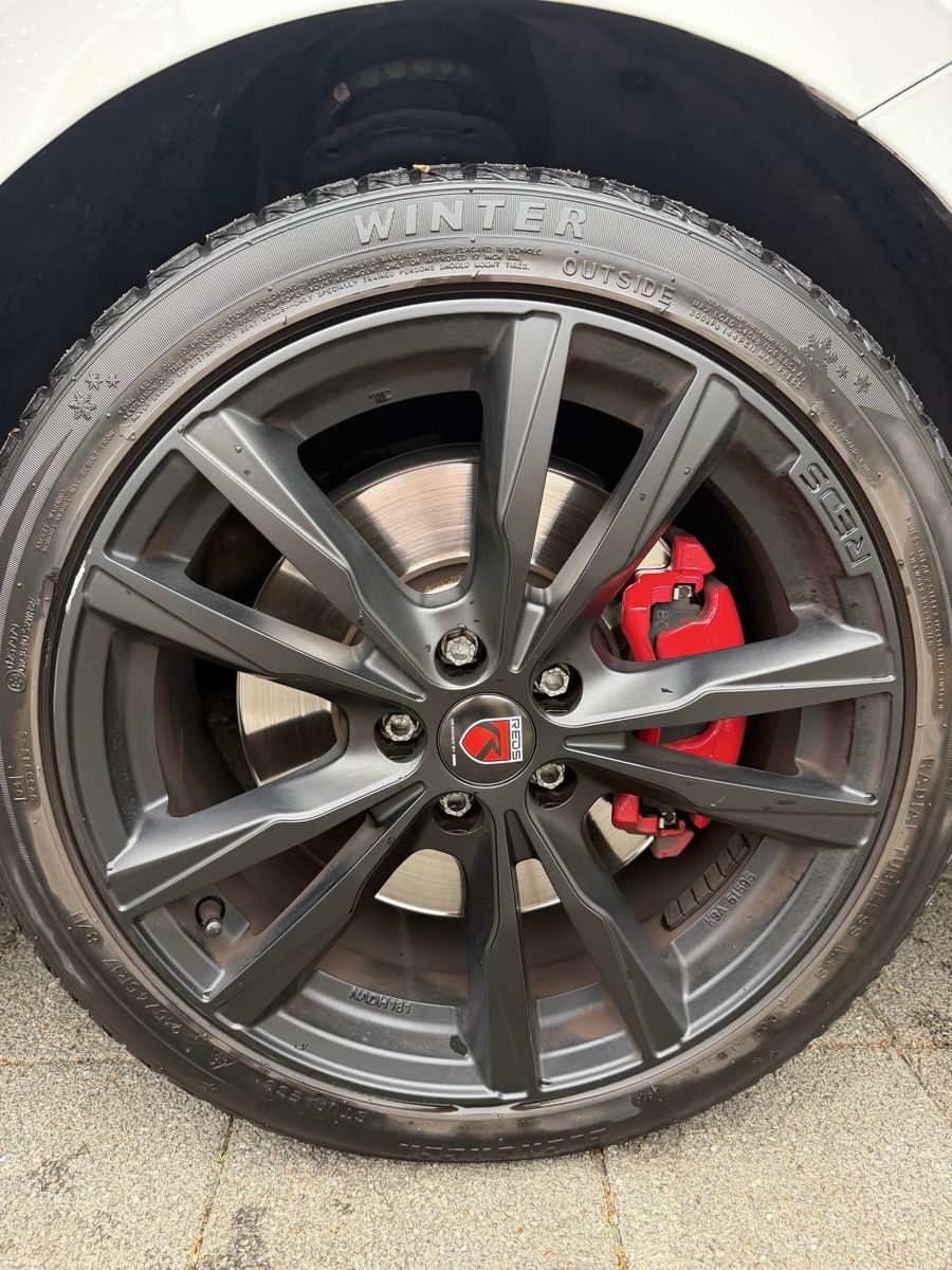Pneumatici & Ruote complete: REDS Alufelgen 215/45R17 – Usato da Emmenbrücke venduto da itsnue 2