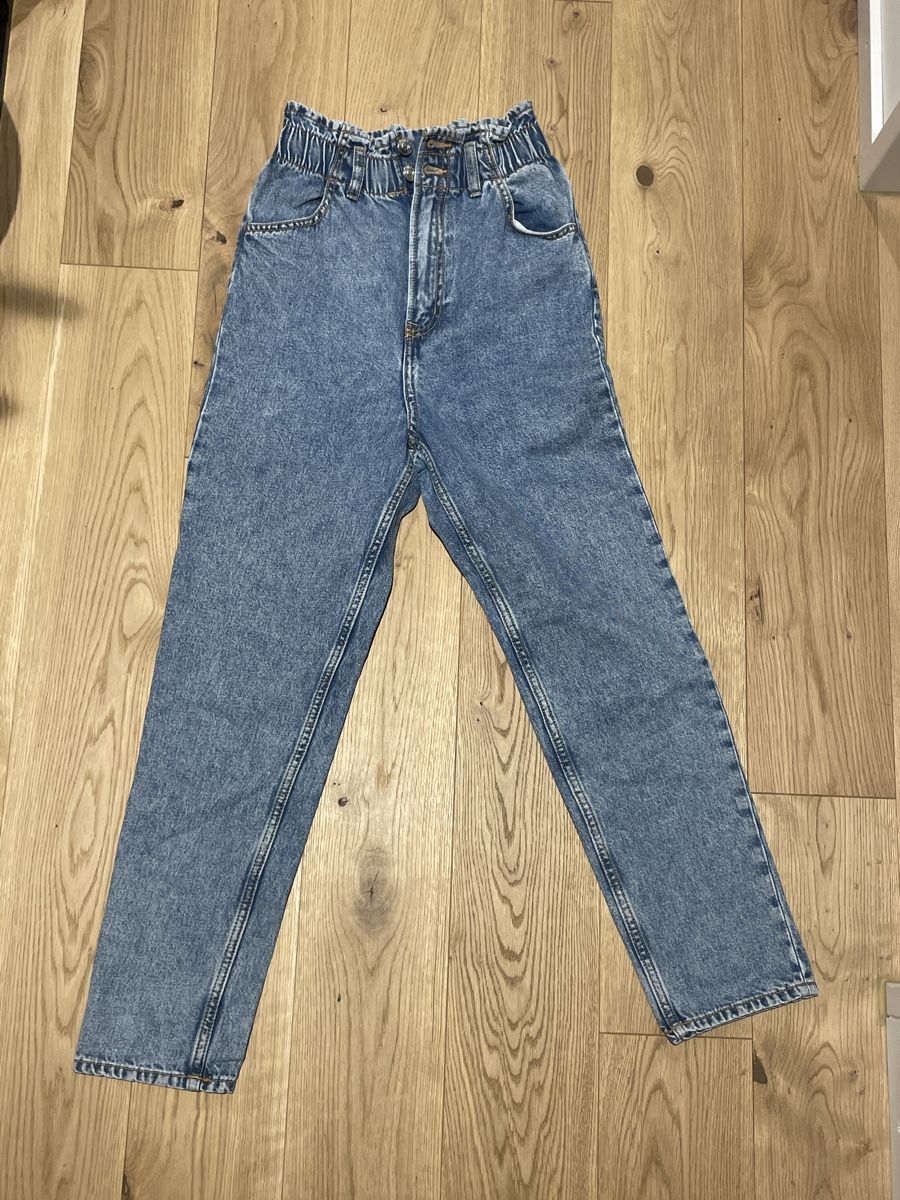 H&M Jeans: Mom-Jeans von H&M, Gr. 32 – Neu (gemäss Beschreibung) aus Arbon von llaauraa