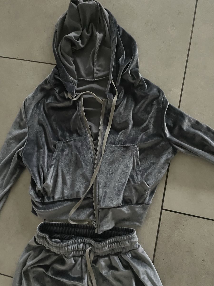 Completi & Tailleur: Trainer Anzug Gr.34 XS grau – Nuovo (secondo la descrizione) da Baar venduto da Vili7 1