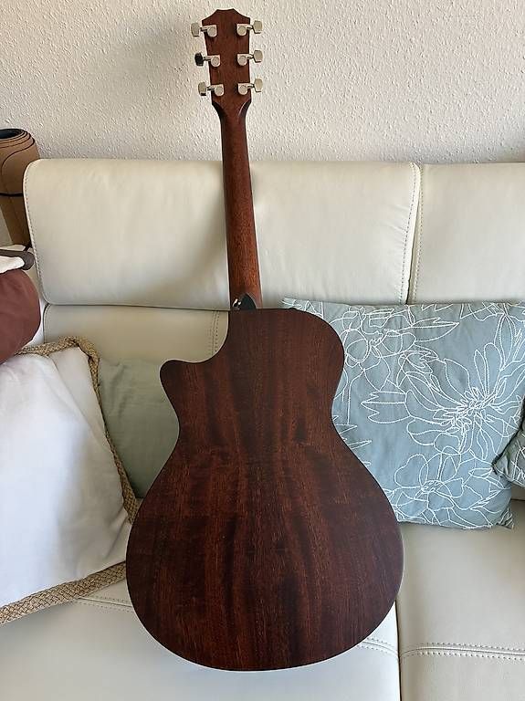 Strumenti musicali: Taylor 312ce V-Class Westerngitarre – Usato da Basel venduto da Delaed 1