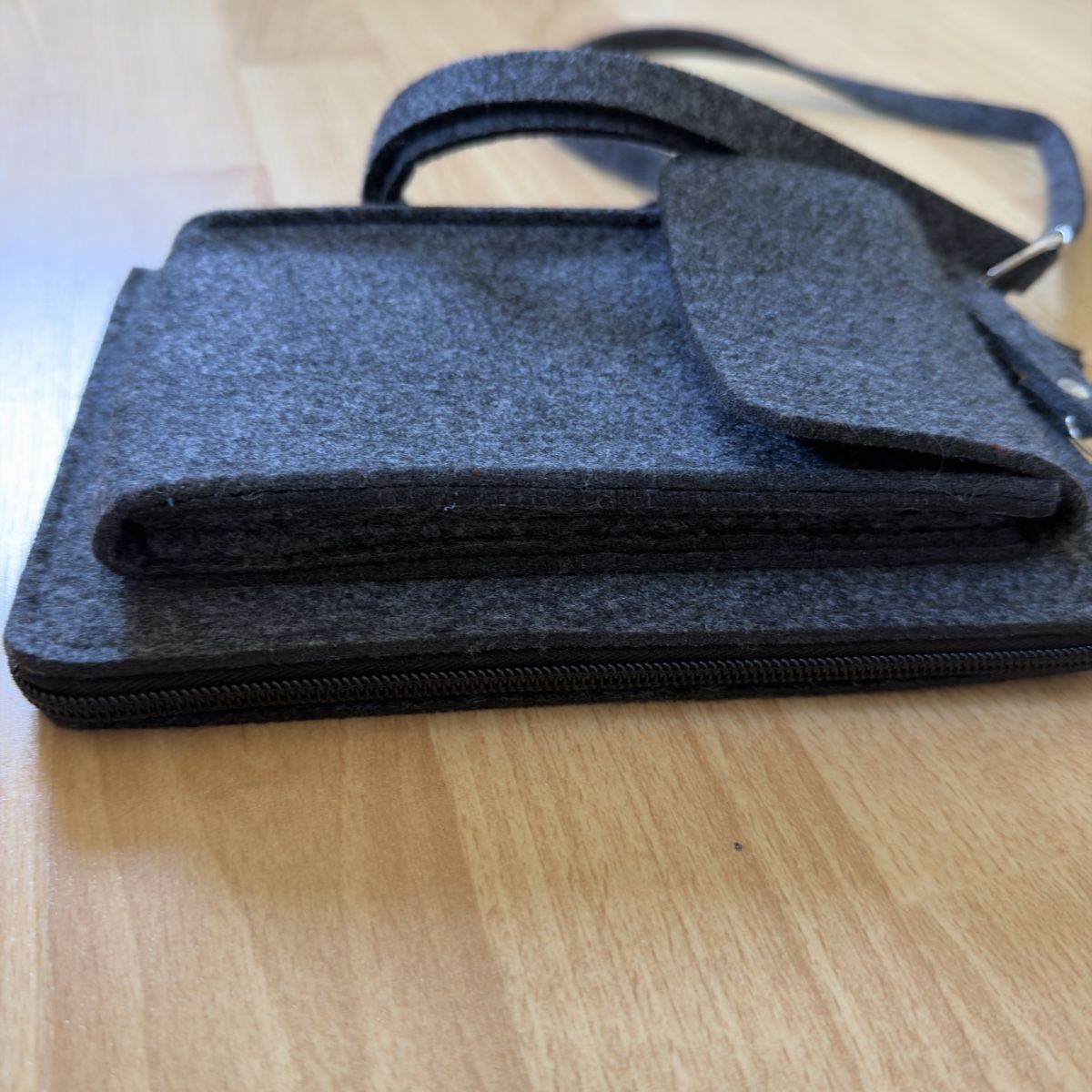 Borse: Handytasche Filz Grau mit vielen Fächern NEU – Nuovo (secondo la descrizione) da Widnau venduto da kustercarmen 8