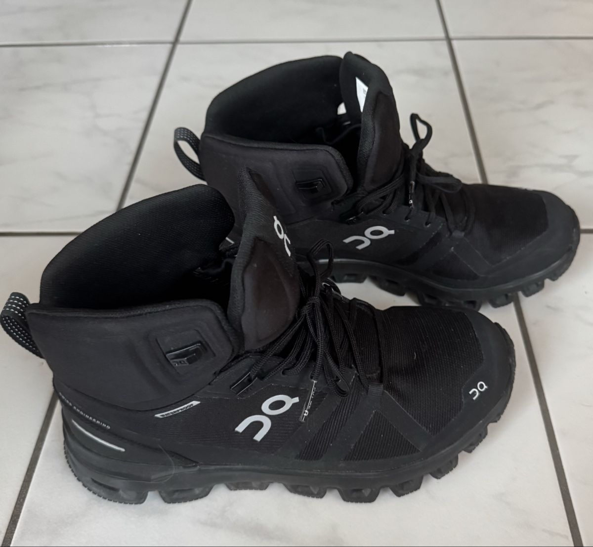 On Scarpe da donna: On Wanderschuhe neu – Nuovo (secondo la descrizione) da Mägenwil venduto da maegenwil_wp 2