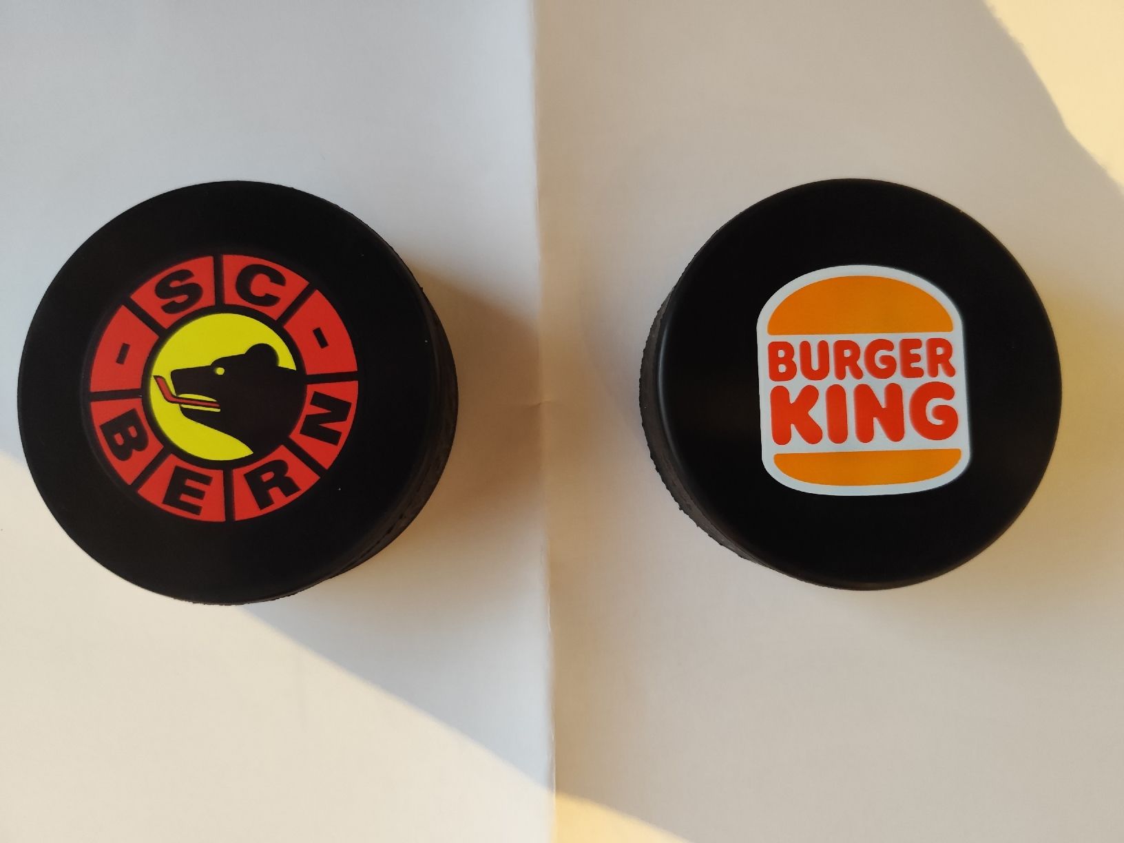 Palloni: 1 Puck SC Bern Hockey mit box – Nuovo e nell'imballaggio originale da Massagno venduto da Doaxx