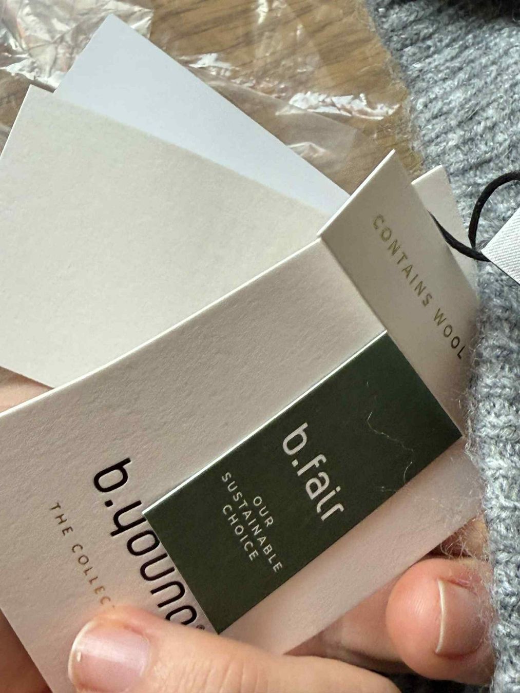 Pulls & Sweat-shirts: b.young Strickpullover Grau, Grösse M, Neu mit Etikett! – Neuf avec emballage d'origine à Riehen par edu_92w7 7
