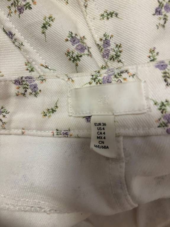 Jeans: Weisse Jeanshose mit Blumen – Usato da Chur venduto da gio_6rlp 2