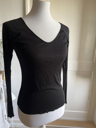 Neu: Schwarzes Zara Shirt, Gr S, Basic Langarmshirt Top