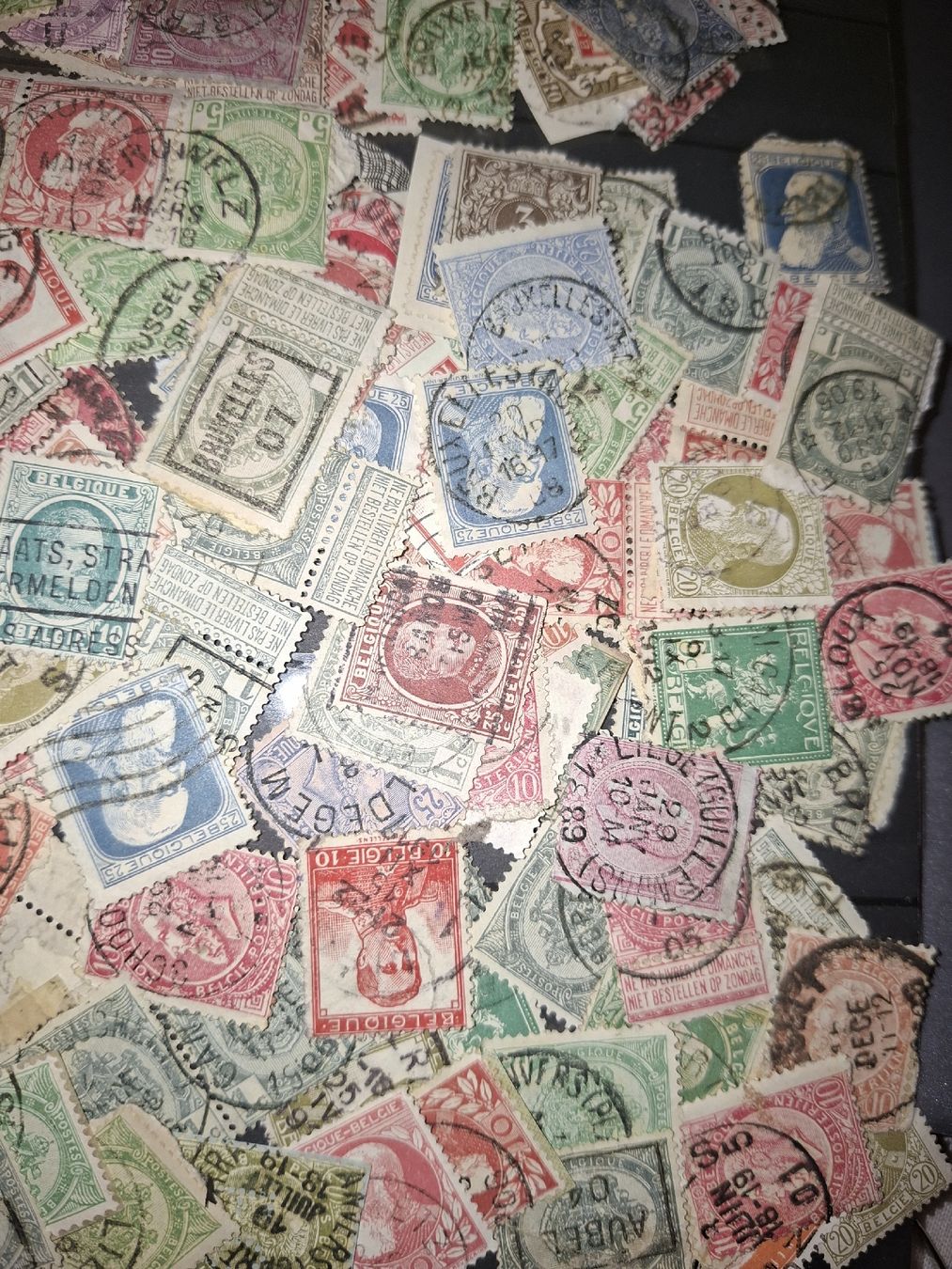 Tutti i francobolli: Lot Belgien / div. – Usato da Balgach venduto da SIMEON27 3