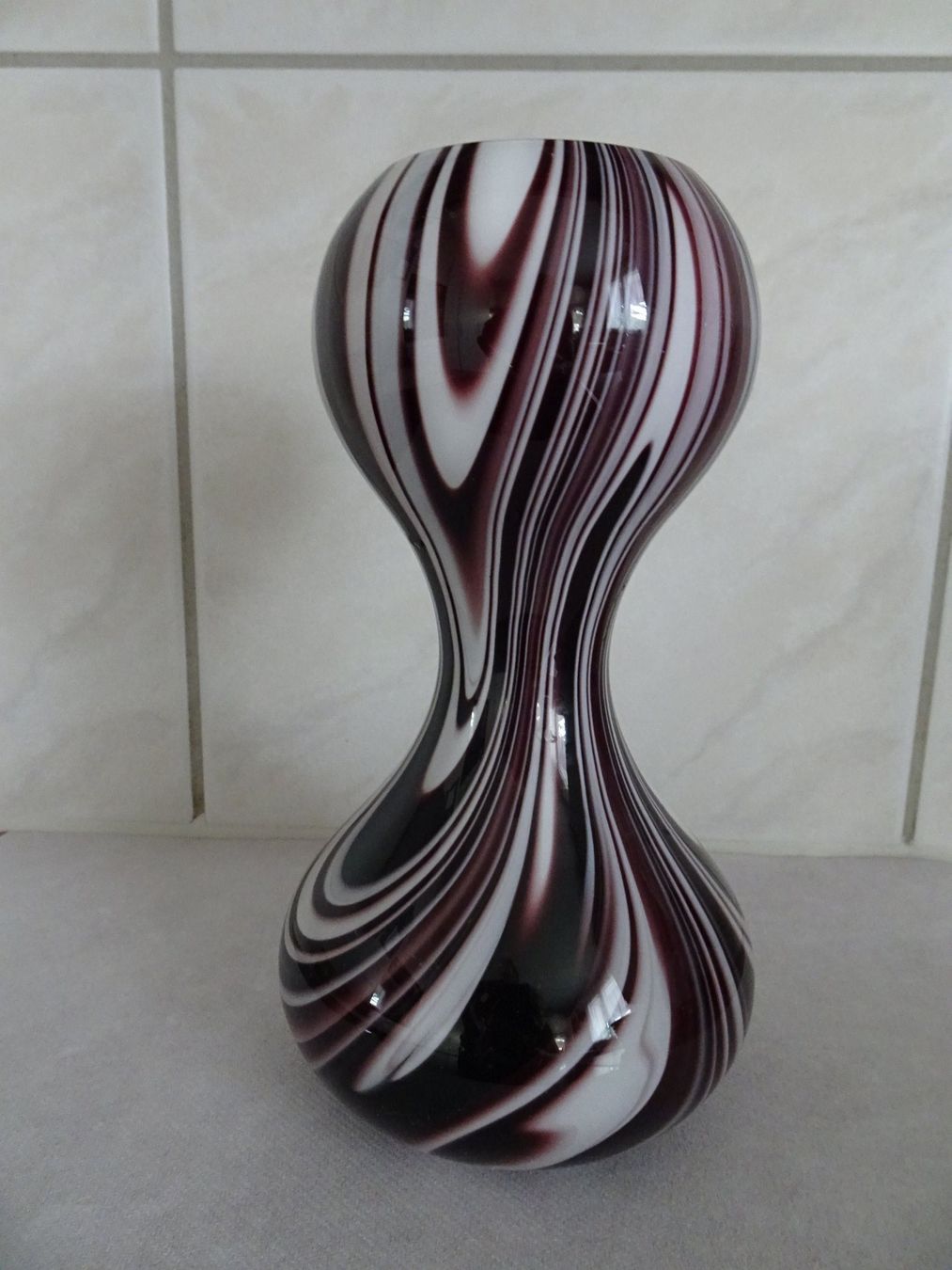 Vase & Récipients: Vase weiss/violett – D'occasion à Winkel par rsuzh