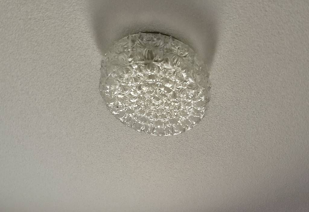 Lustres & lampes de plafonds: 2 Deckenlampen aus Glas – D'occasion à Steffisburg par Gerschis