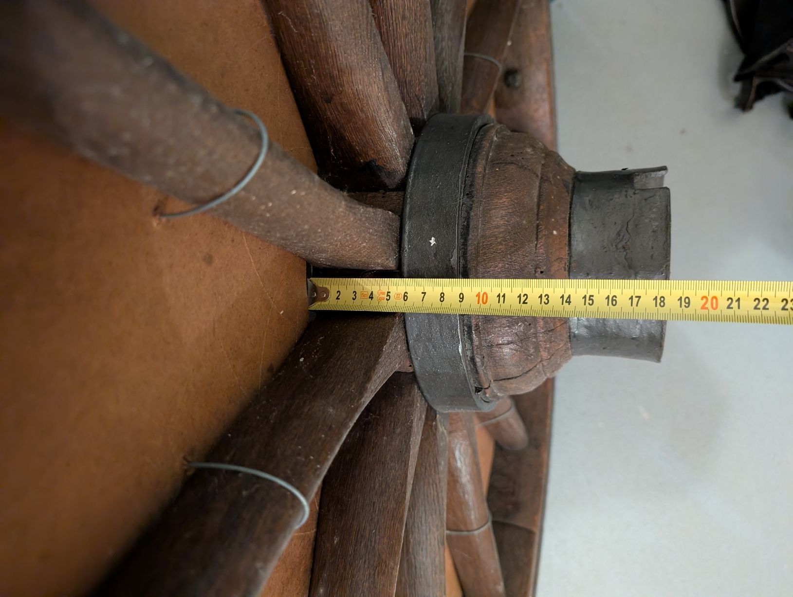 Pneumatici & Ruote complete: Altes Wagenrad, Durchmesser 81cm – Usato da Rieden AG venduto da Lombego 7