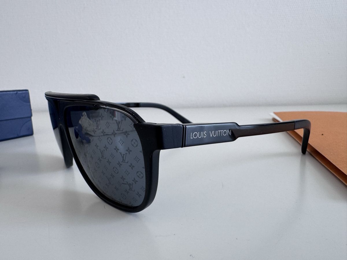 Lunettes & Verres: Louis Vuitton Mascot Black – D'occasion à Liestal par Riesi2010 1
