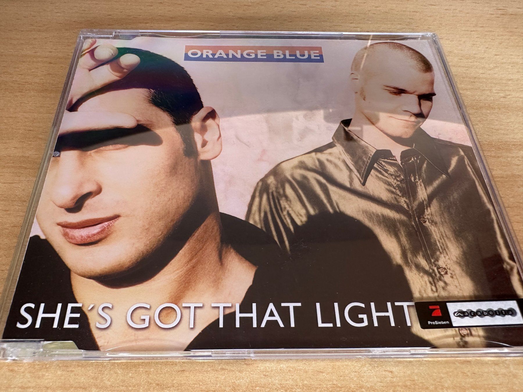 CD: Orange Blue – She's Got That Light - Maxi  Single CD – Usato da Rikon im Tösstal venduto da Alpenmutz