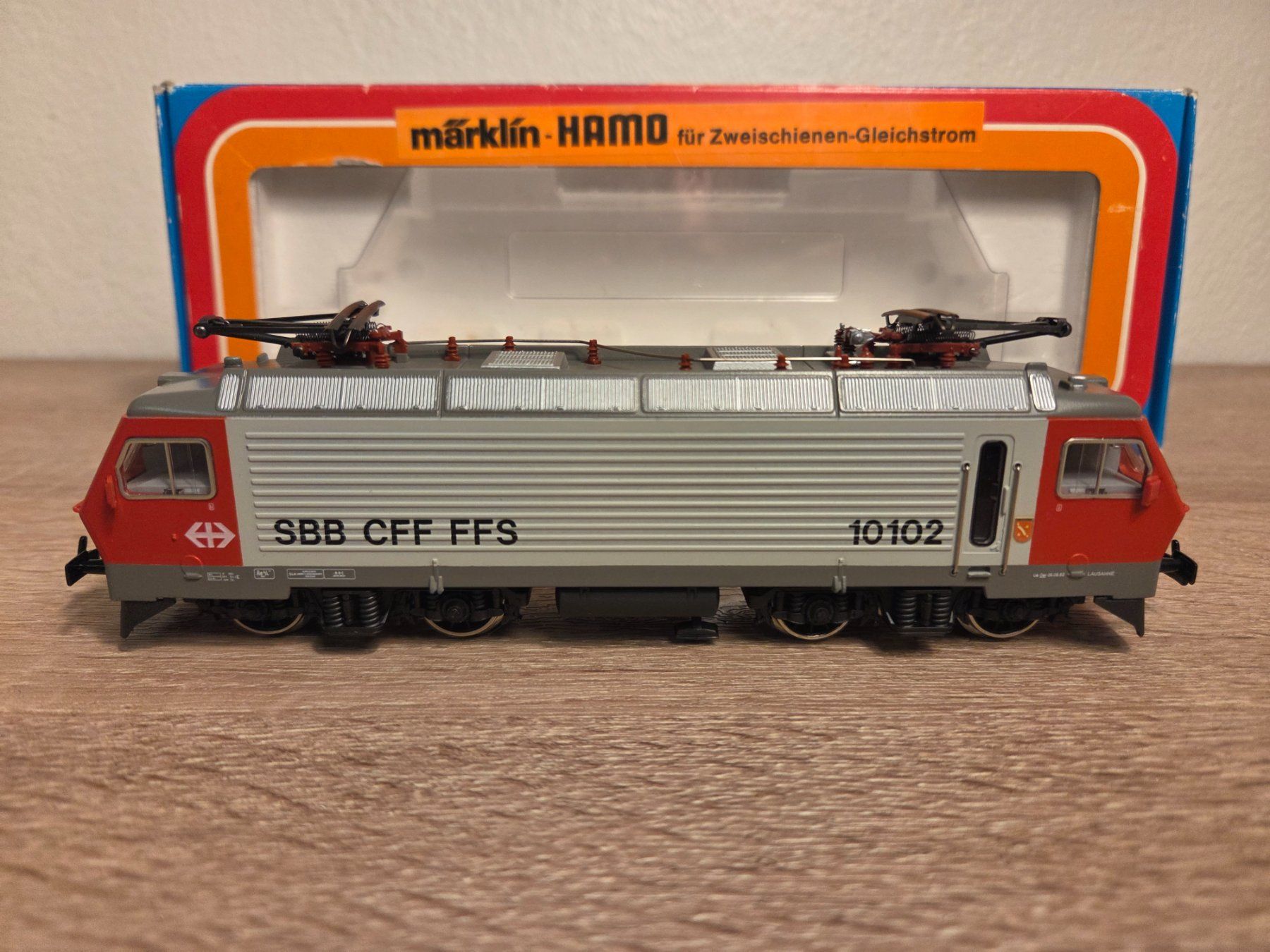 Märklin Modellini di ferrovie: Märklin Hamo 8323 E-Lok SBB H0 – Nuovo e nell'imballaggio originale da St-Aubin-Sauges venduto da Lo_Go