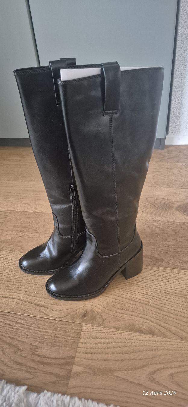 Damenschuhe: Bottes haute en vernis noir, taille 39 – Neu (gemäss Beschreibung) aus Zürich von mor_9ptn 4