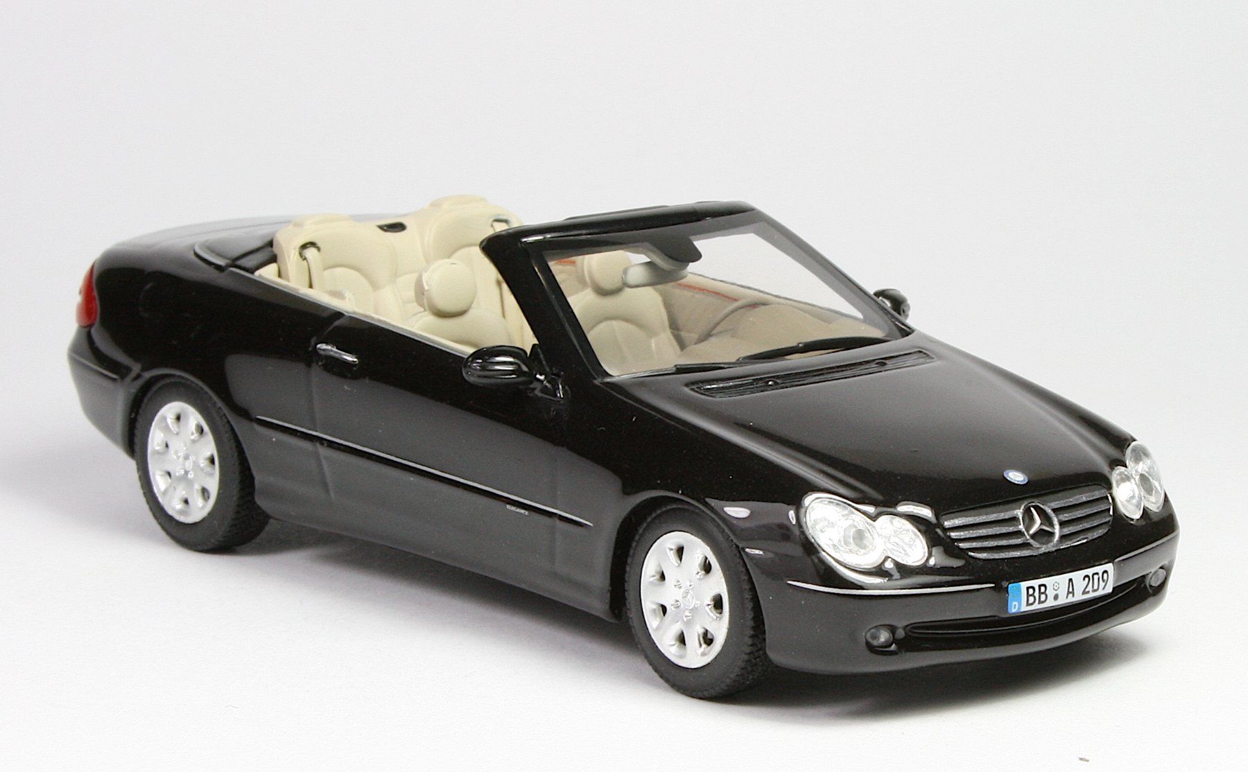 Minichamps Modellini d'auto: Mercedes Benz CLK-Class Cabriolet – Nuovo (secondo la descrizione) da Elsau venduto da Peekay8 5