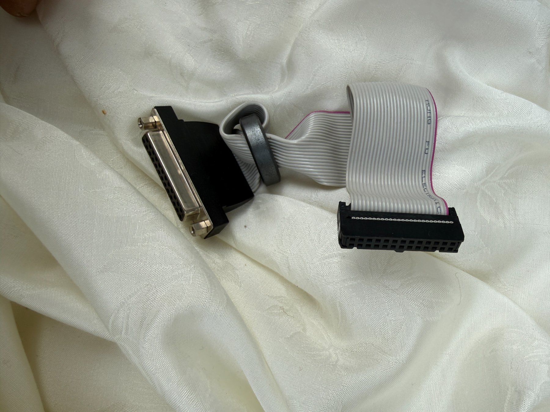 Unità & Adattatore: 26-poliger auf 25-poliger RS-232-Buchsenadapter – Usato da Vacallo venduto da cri_229f 1