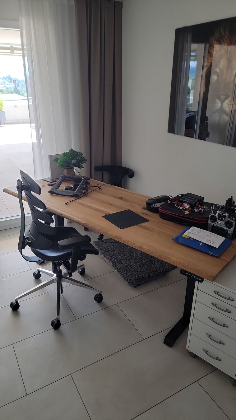 Schreibtische: Büro Stehtisch  – Gebraucht aus Remetschwil von Smitt