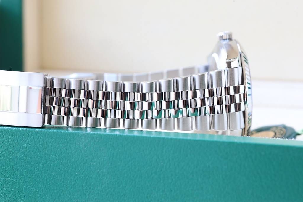 Rolex Montres: Rolex Datejust 41 MOP – Neuf (Voir description) à Wollerau par RekociTimepieceGmbH 4