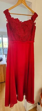 Rotes, langes Abendkleid