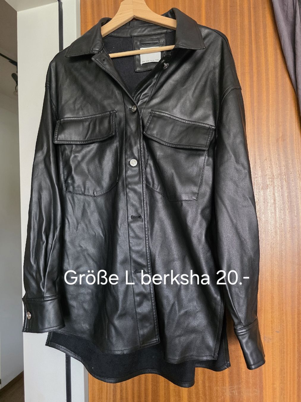 Jacken: Damen Schwarz Grösse L – Gebraucht aus Büsserach von Seve23.