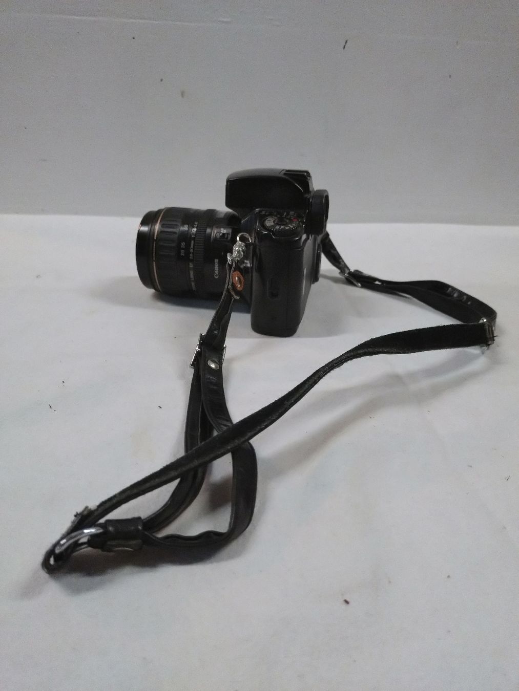 Canon Fotocamera: Canon EOS 100 Argentique + 28-80mm ultrasonic Working – Usato da Farvagny-le-Grand venduto da LaCaverne 1