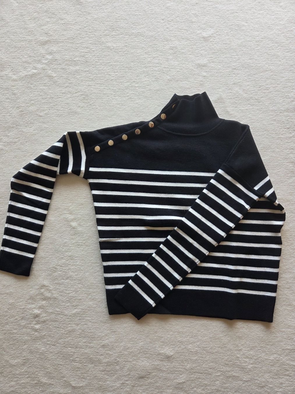 Maje Pullover & Sweatshirts: Pull Maje – Gebraucht aus Montreux von Waitiki