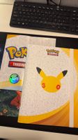 Pokemon 30th Celebrations Binder + Poster / Münze
