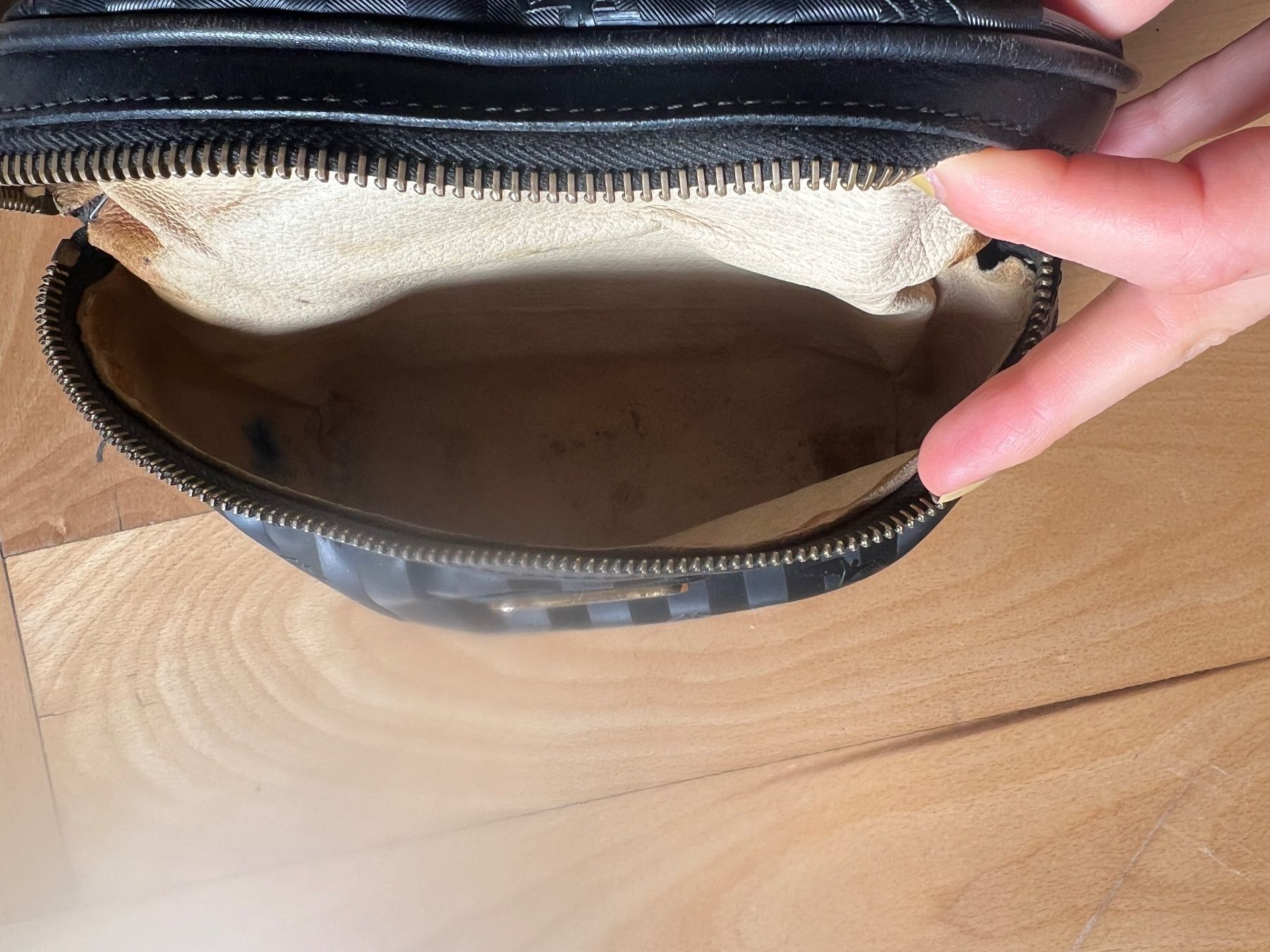 Maison Mollerus Taschen für Damen: Maison Mollerus Bauchtasche schwarz – Gebraucht aus zürich von Chispazo 4