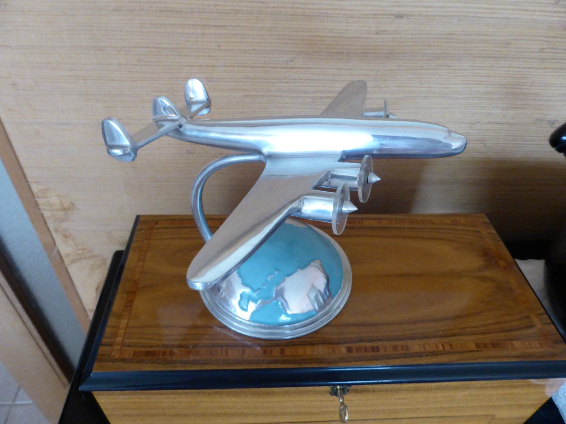 Lockheed Kits de montage: LOCKHEED CONSTELLATION 1945 FLUGZEUG TISCHMODELL aus Metall – D'occasion à Reinach AG par pussi100 7