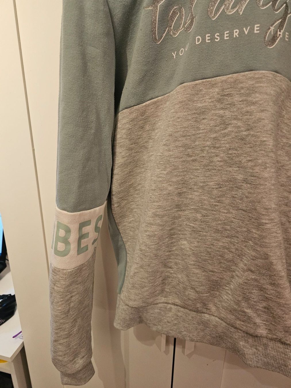 Pullover & Sweatshirts: Kapuzen Sweatshirt von "TAKKO" Gr. 176 – Gebraucht aus Münchenbuchsee von babilibern 2