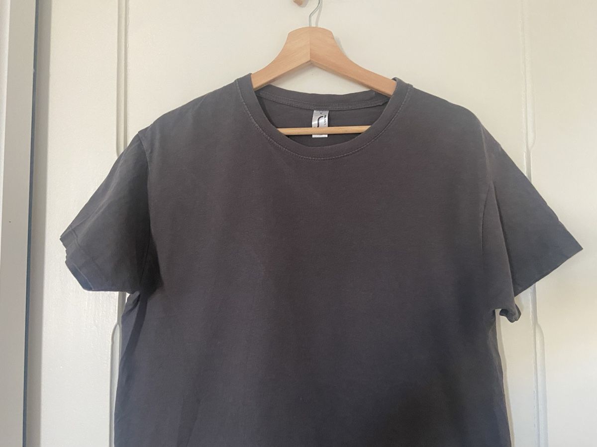T-shirt: Tshirt dunkelgrau, Grösse M – Usato da Bern venduto da rah_fpy5 1