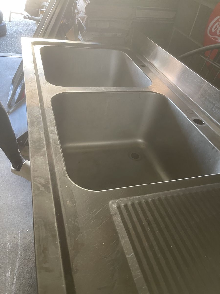 Spülbecken & Waschbecken: lavabo professionnel – Gebraucht aus Romont FR von lua_k8pr 1