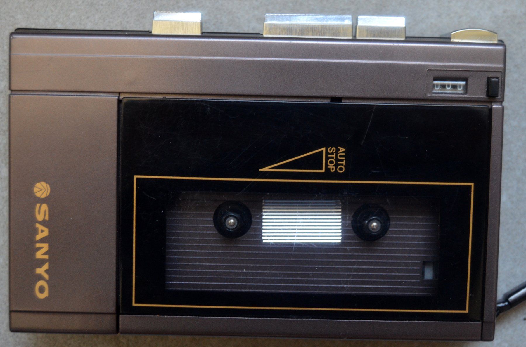 Sanyo Lecteur media portable: Sanyo TRC 1550 Walkman – D'occasion à Collonges par arashee 1