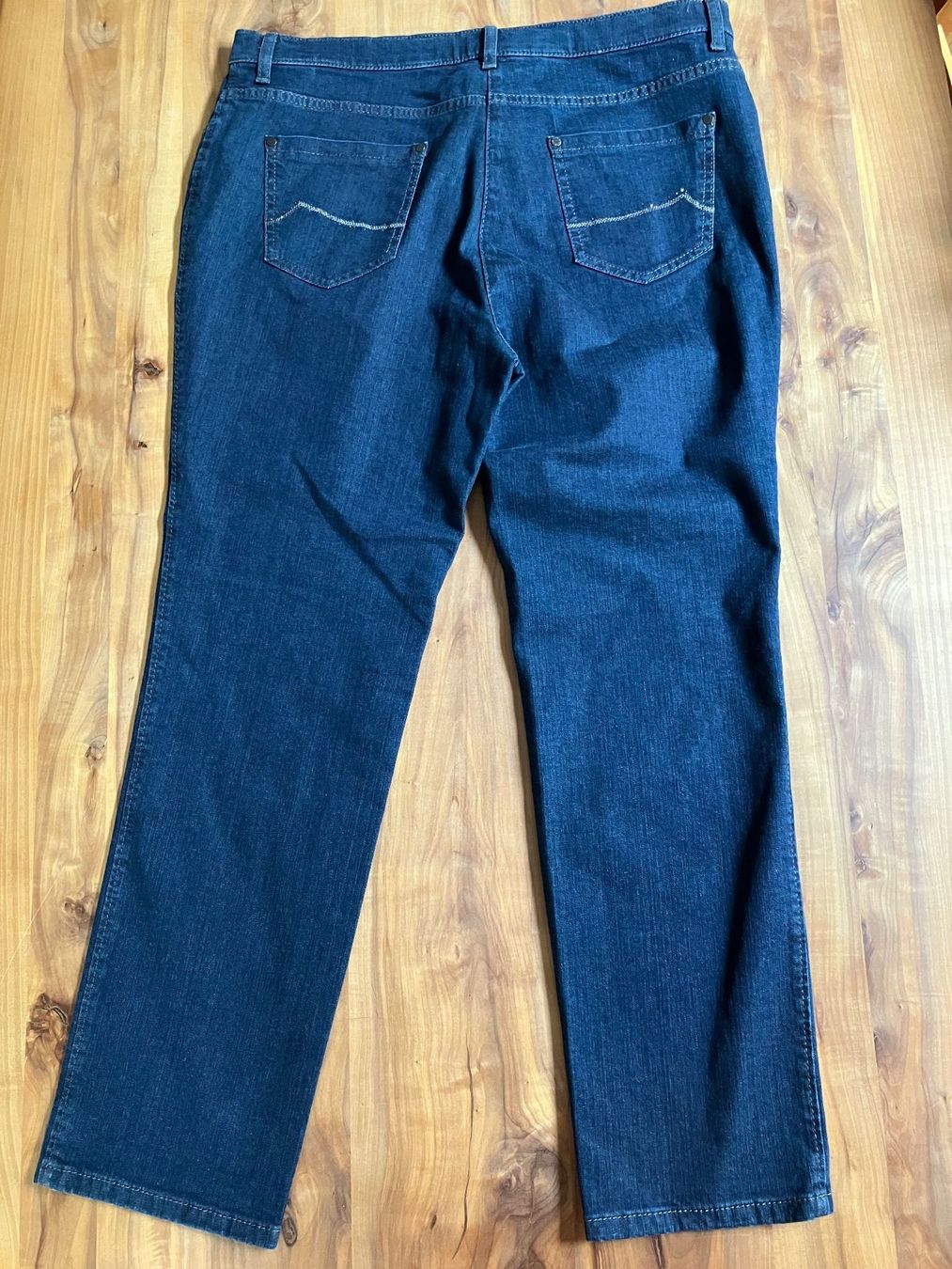 Brax Jeans: sehr gut erhaltene BRAX Jeans- neuwertig ! – Usato da Bern venduto da sturmmoewe 1
