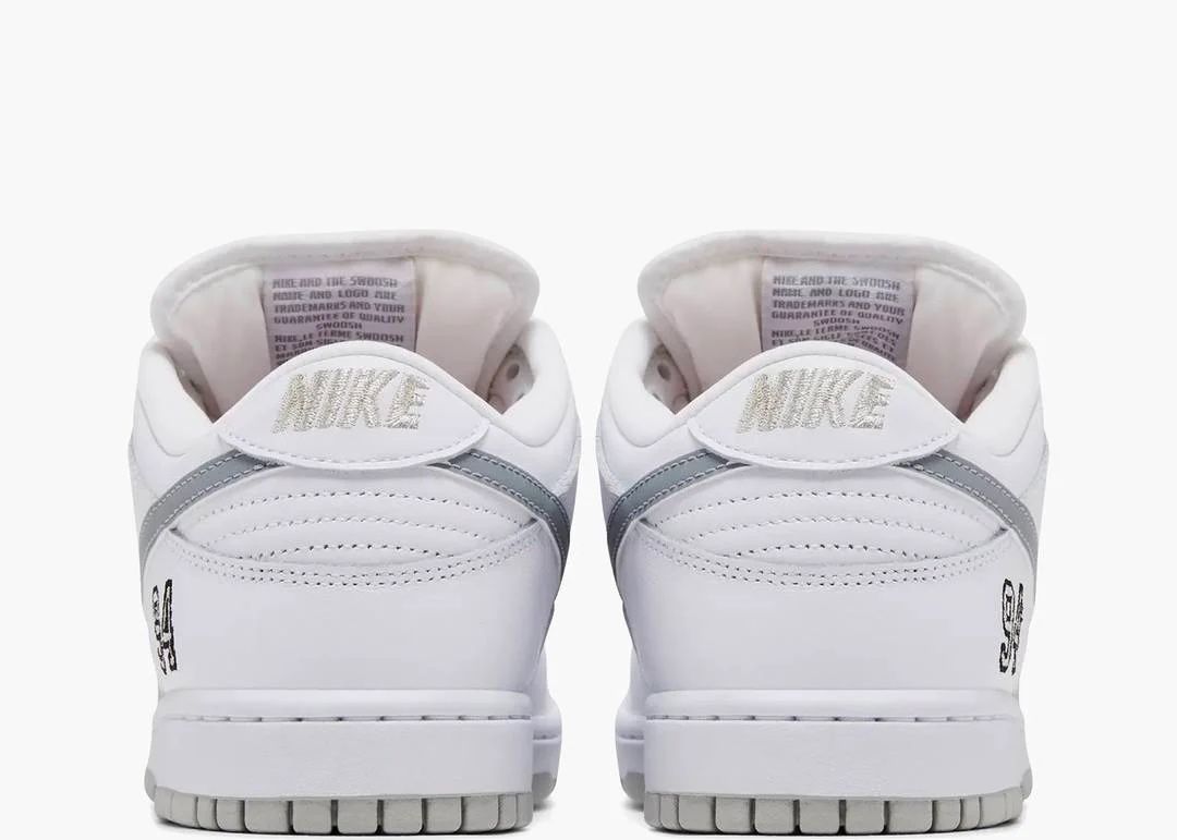 Nike Scarpe da uomo: Nike SB Dunk Low  94 Supreme White . Grösse 41! – Nuovo (secondo la descrizione) da Hirzel venduto da nic_9hn5 3