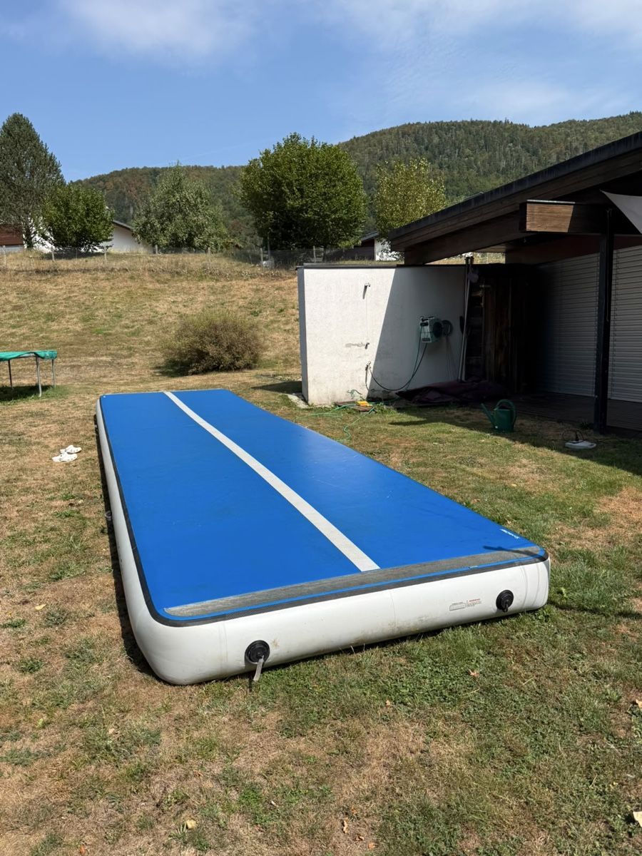 Tapis de jeu: Airtrack 8 x 2m – D'occasion à Court par pet_p95f 3