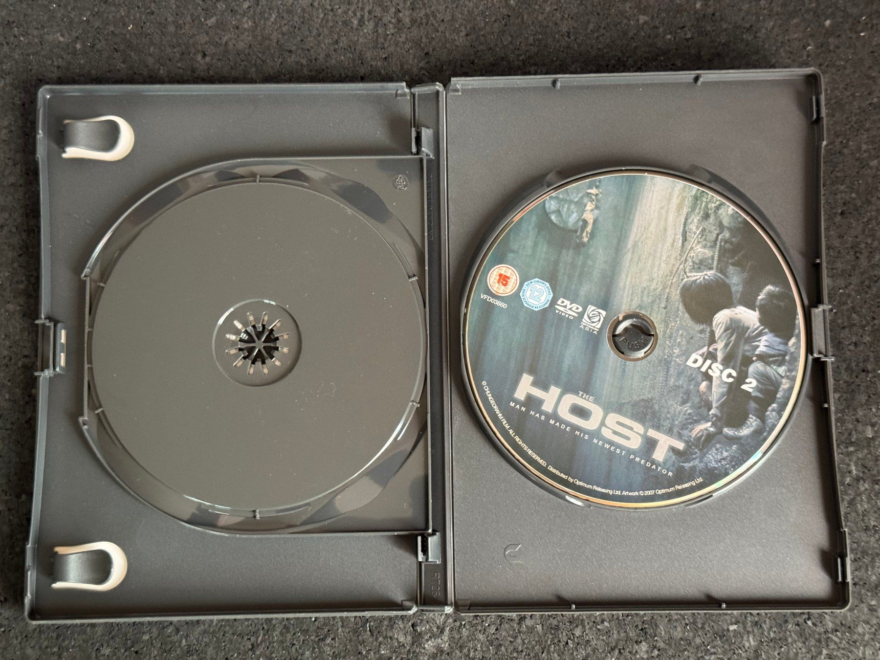 Tutti i DVDs: The HOST DVD's EN "man has made his newest predator" – Usato da Fribourg venduto da tschjoly 5