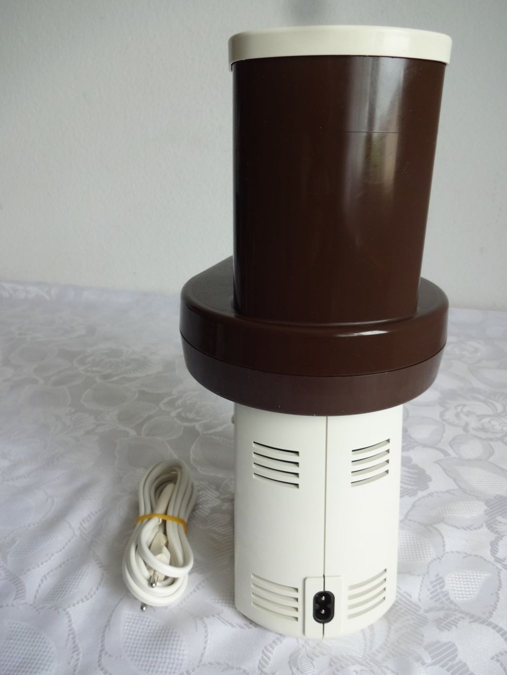 Zyliss Elettrodomestici da cucina: ZYLISS ELEKTRO-SCHEIBENRAFFEL mit 5 Scheiben – Usato da Frauenfeld venduto da rey06 4