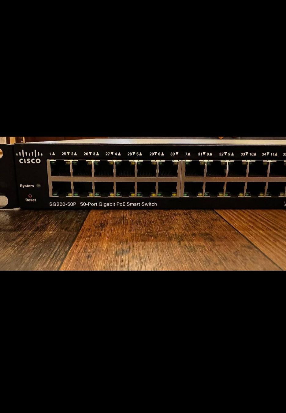 Cisco Hubs & Switches: Netzwerkswitch  – D'occasion à Endingen par Anna-KatJay 1