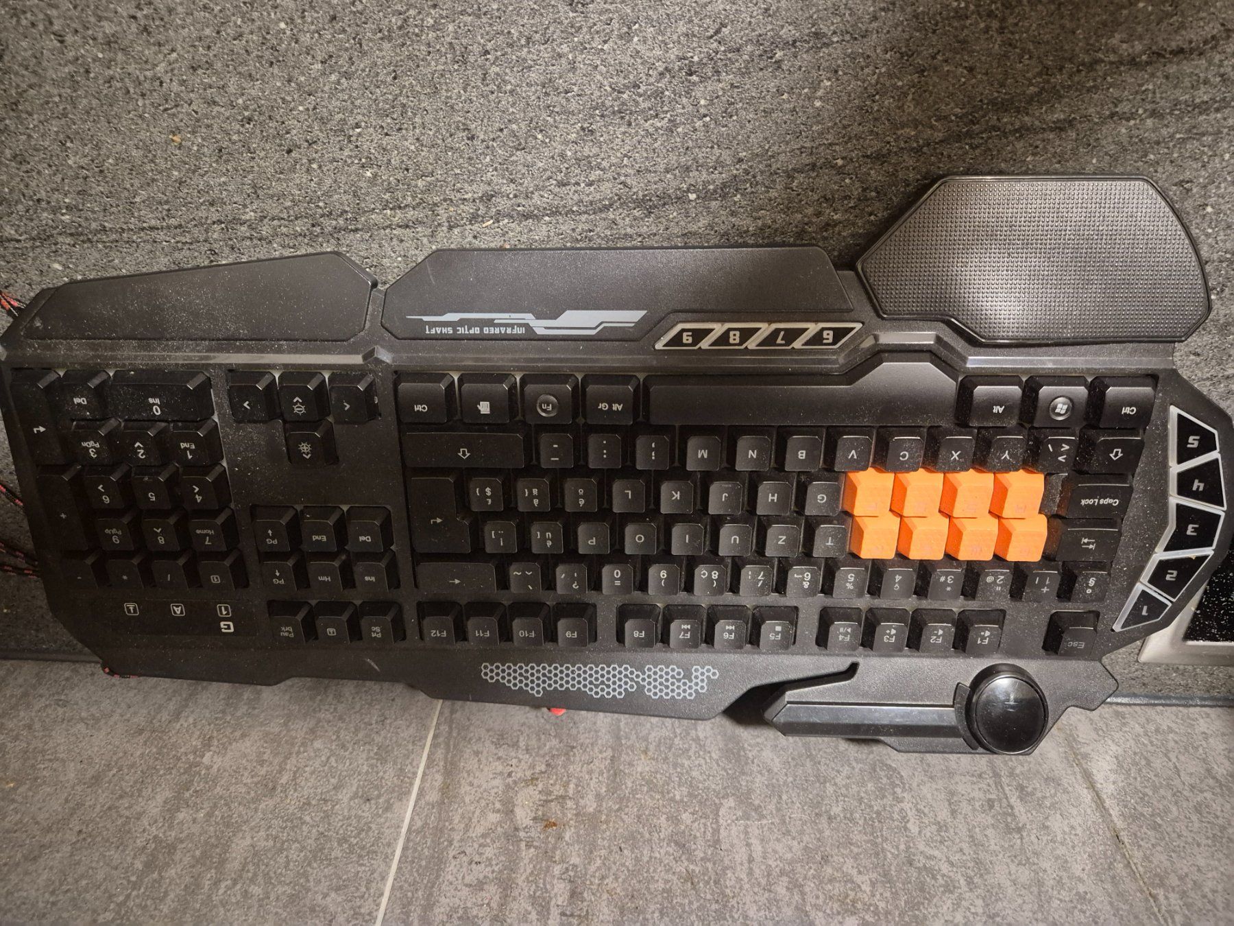 Tastiere: Clavier A4TECH Bloody B318 black – Usato da Essertes venduto da onezoneplay 7