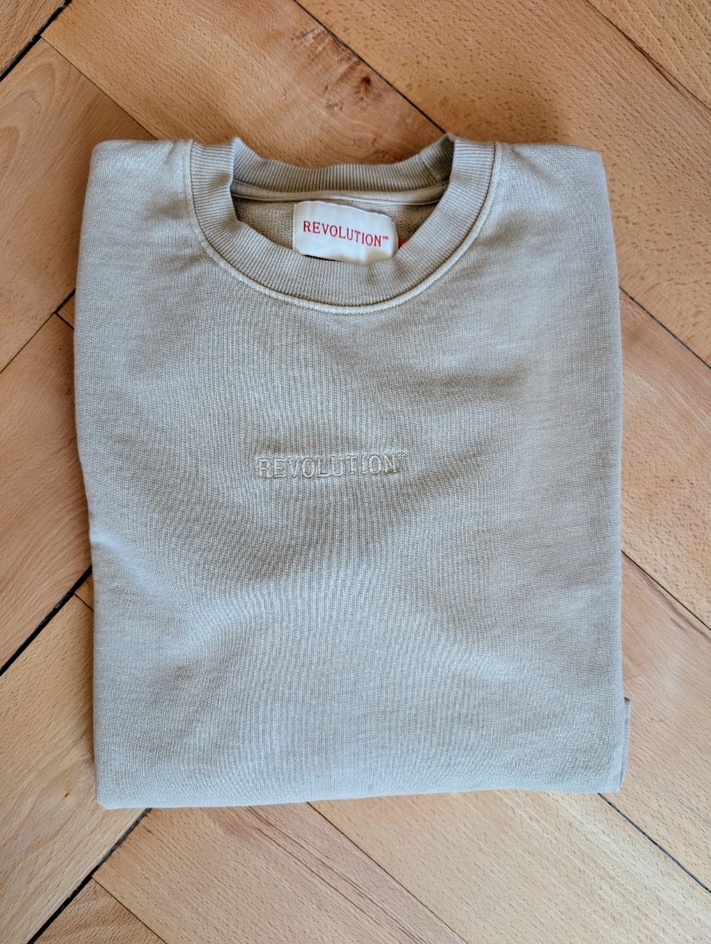 Pullover & Sweatshirts: Revolution Sweatshirt, beige, Grösse M Oversize Schnitt – Gebraucht aus Zürich von Hedkandi 2
