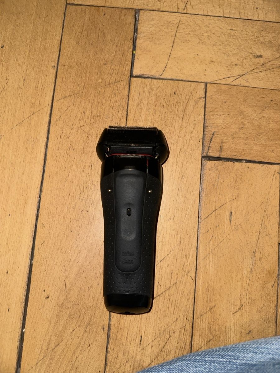Braun Rasoi & Lamette da barba: Braun Rasierer mit Zuberhör – Usato da Zürich venduto da justus_grabowsky 2