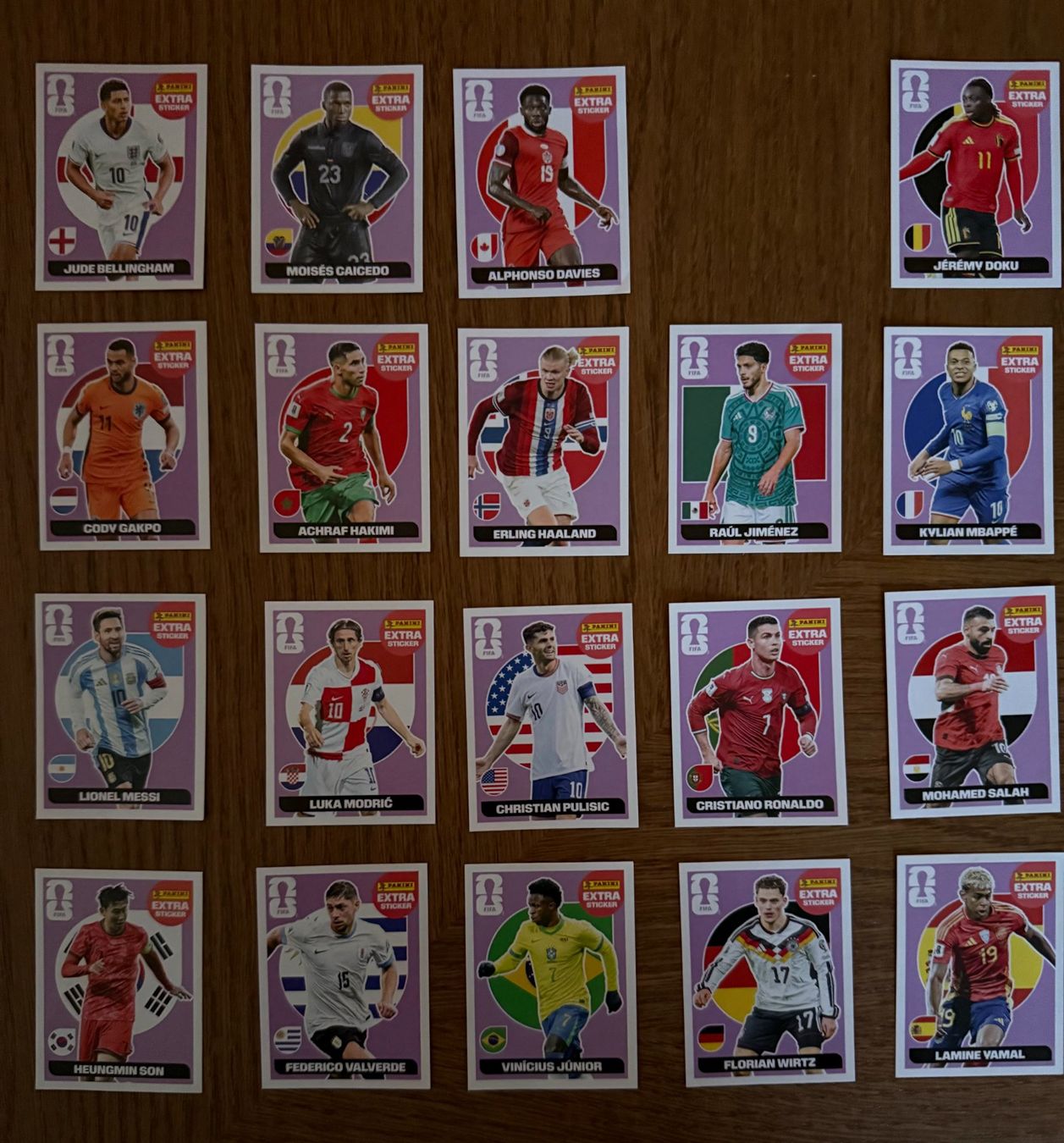 Panini Carte collezionabili: Intégral Extra Stickers Violet Panini World Cup 2026 – Nuovo (secondo la descrizione) da Lausanne venduto da mdo_m6zb