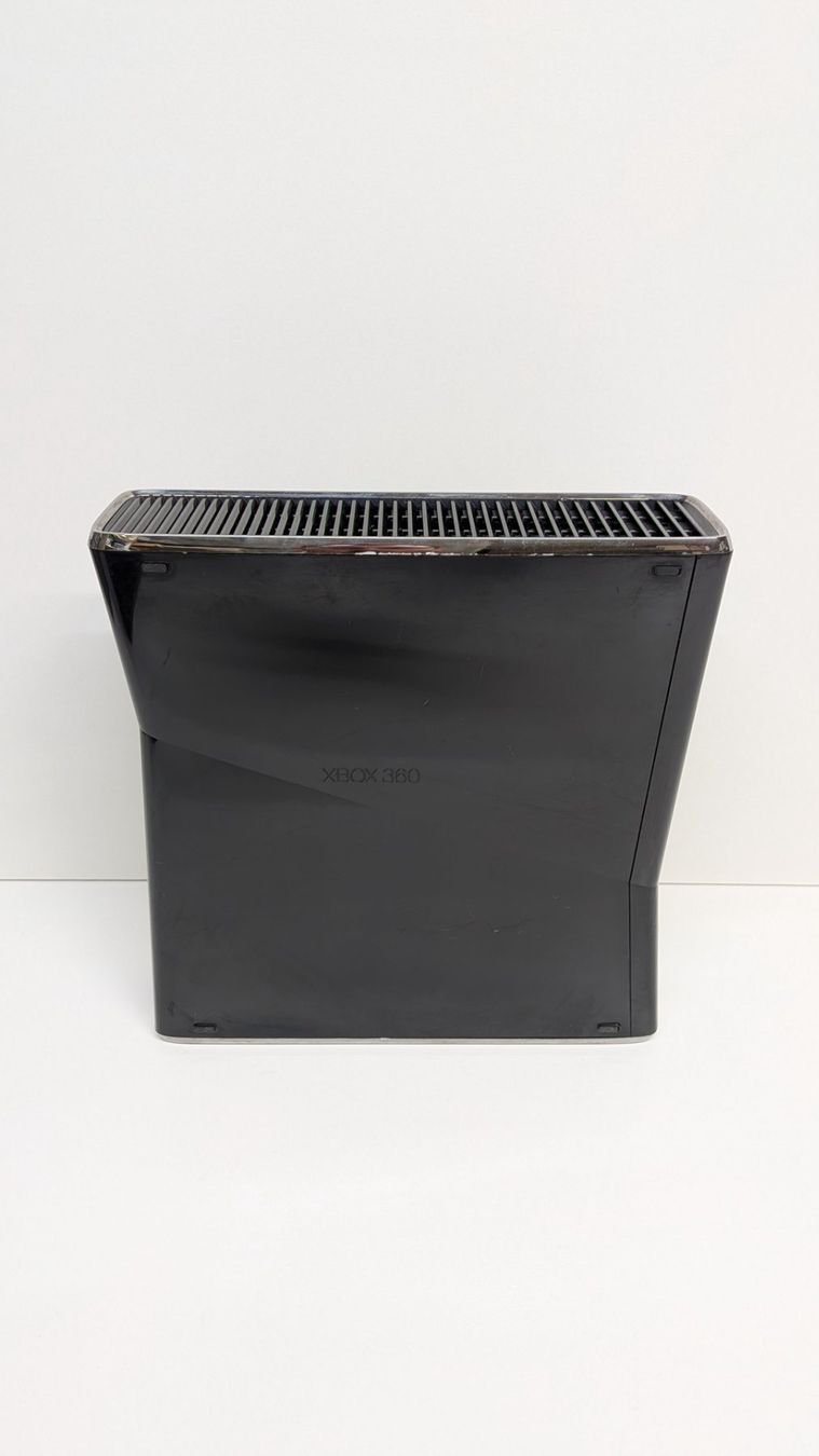 Microsoft Console: Microsoft Xbox 360 S Konsole, 250 GB – Usato da Menziken venduto da mame18 4