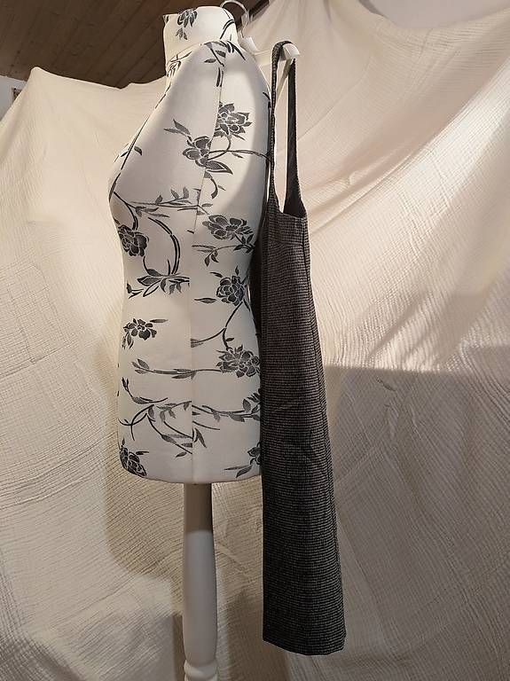 Robes: Kleid von Mango Grösse S – D'occasion à Schwyz par Magdalena86 1
