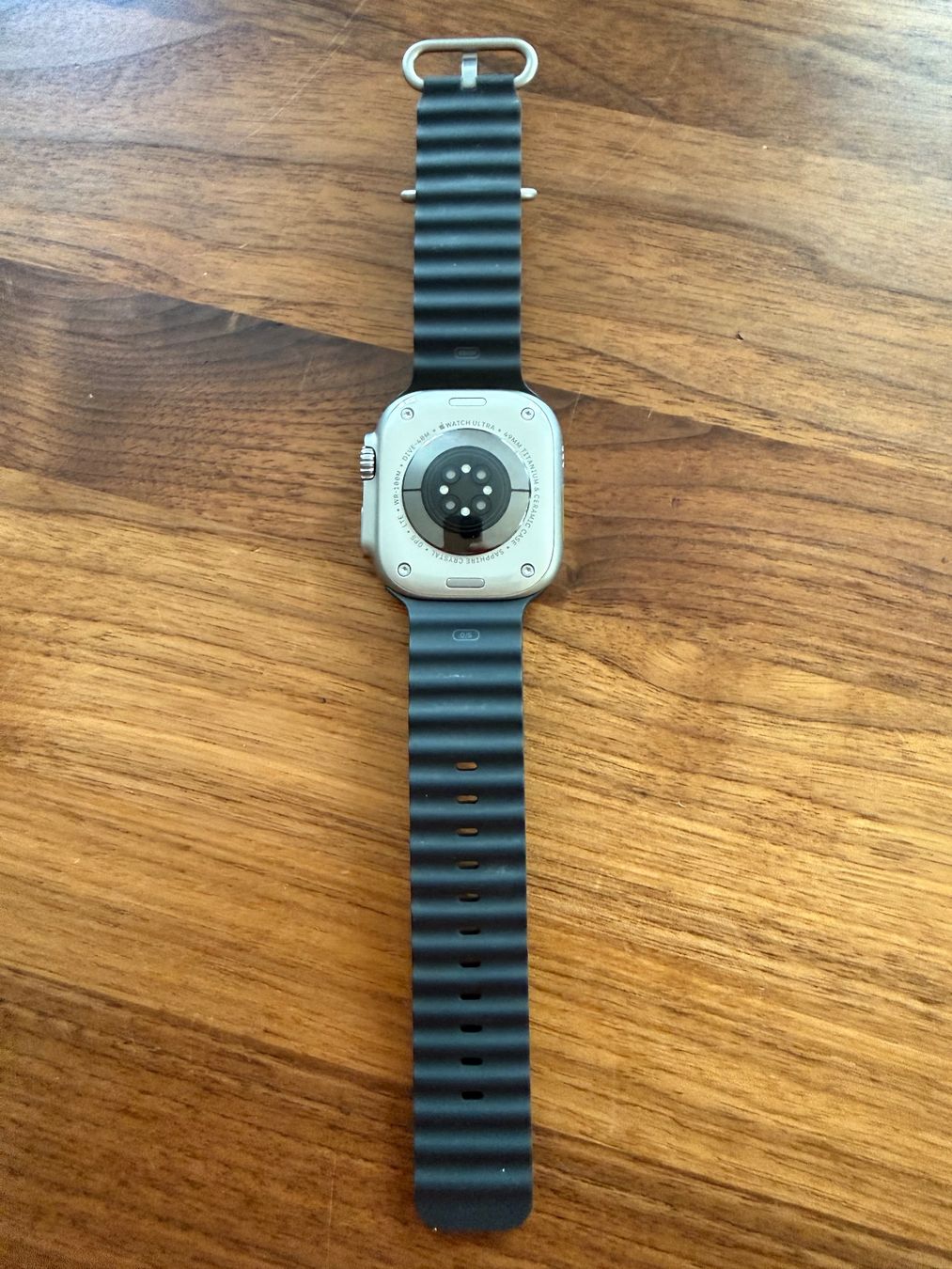 Apple Smartwatch: Apple Watch Ultra 49mm plus 12 Armbändern – Usato da Steinmaur venduto da sea-bear 3