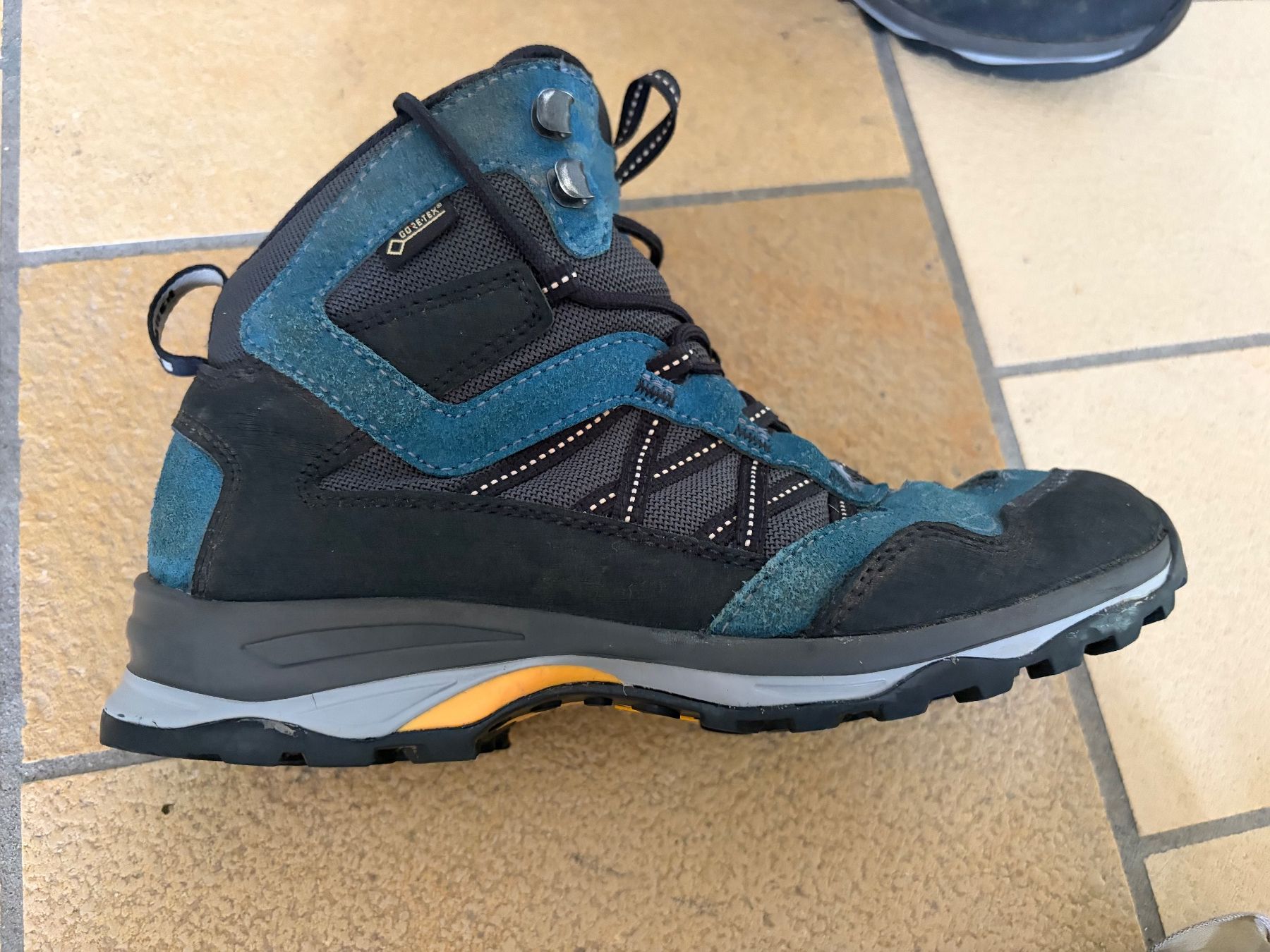 Schuhe für Jungen: KINDERWANDERSCHUHE 39 GORETEX – Gebraucht aus Wattwil von jopara 1