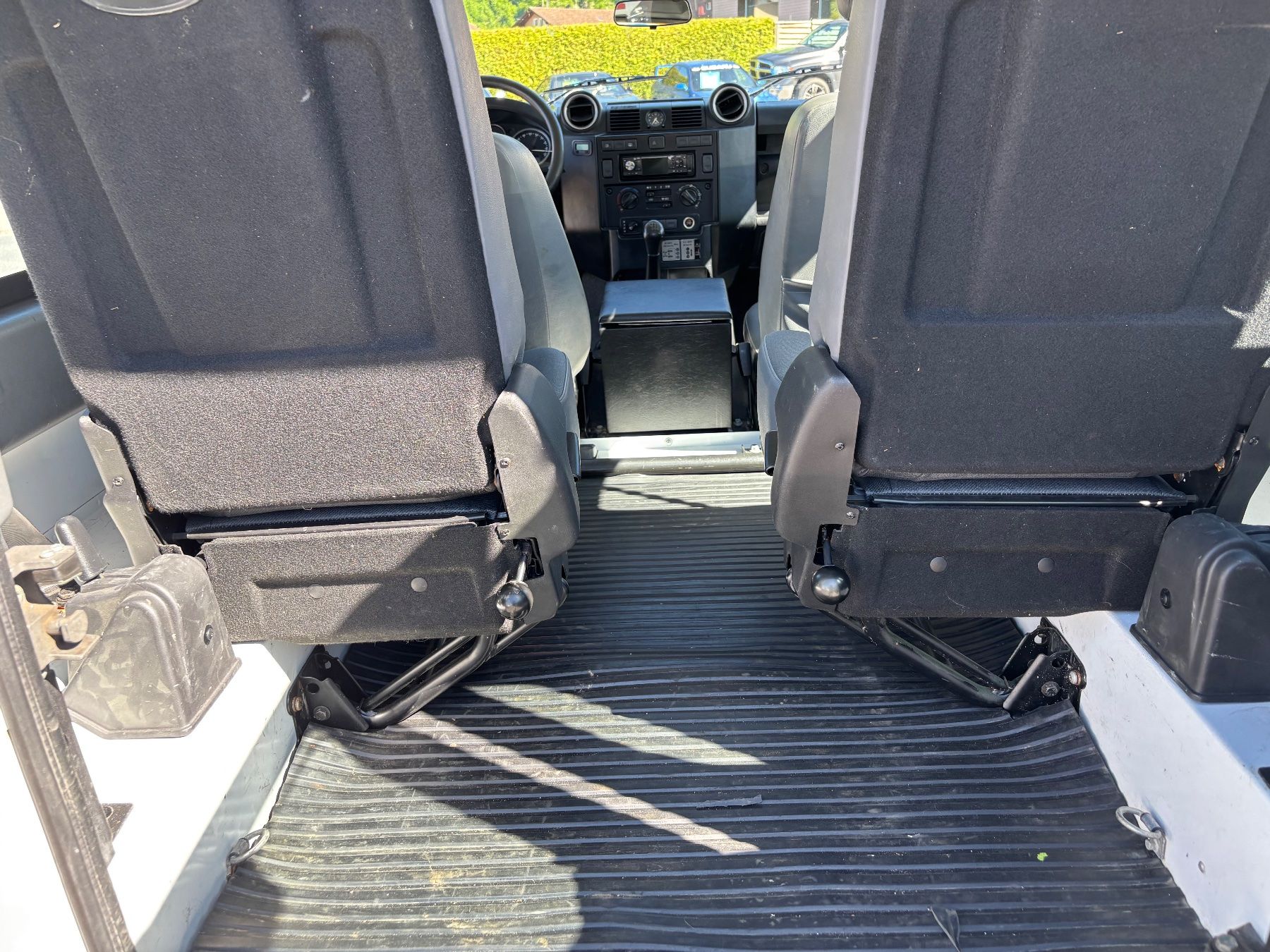 Land Rover Automobili: Landrover Defender 90 2.2 TD 4 – Usato da Unteriberg venduto da Rini54 6